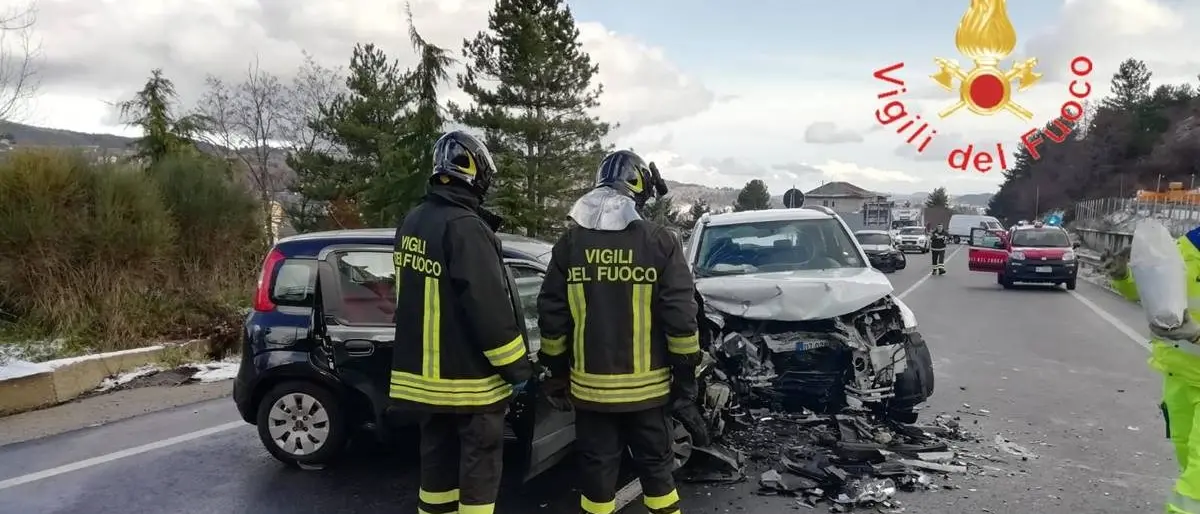 Incidente a San Giovanni in Fiore, un morto e due feriti