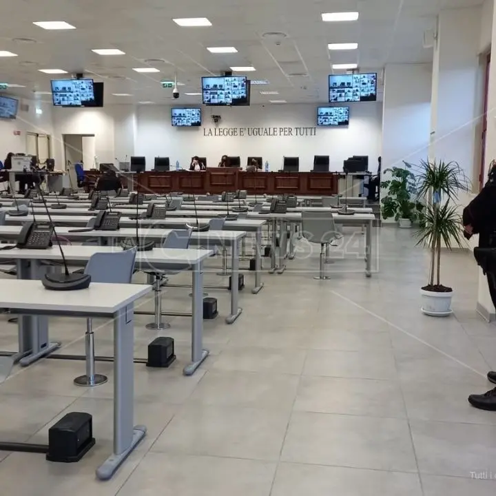 Il maxiprocesso alla ’ndrangheta entra nel vivo ma in un’aula bunker deserta