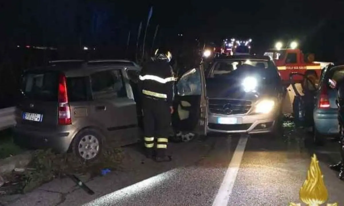 Grave incidente stradale nel Reggino, è deceduto in ospedale uno dei tre feriti