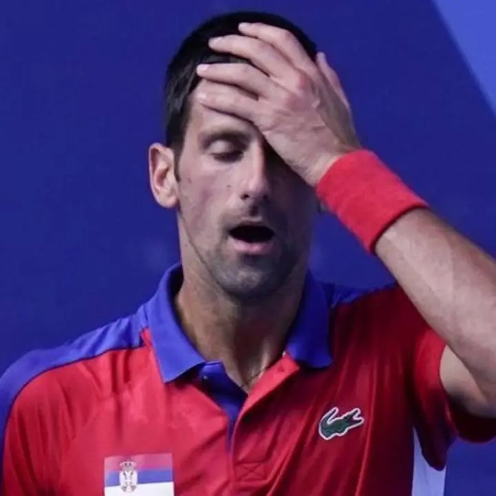 Djokovic, il governo australiano annulla per la seconda volta il visto: va espluso