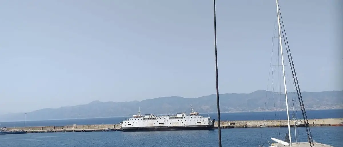 Porti Calabria, 37 mln per trasporto veloce tra Reggio e Messina: il bando del ministero Infrastrutture