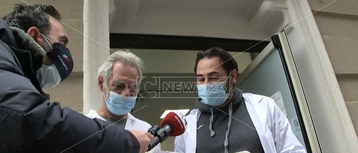 Accusato di riciclare i soldi dei clan: Palmi difende Recordare, mentre a Gioia è inviso