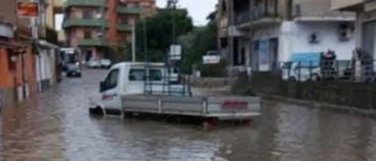 Maltempo a Reggio, le scuse di Falcomatà: «Ci siamo fatti trovare impreparati»