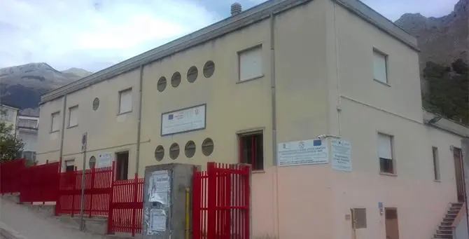 Scuole ancora chiuse a Frascineto, nuova proroga di sospensione delle lezioni