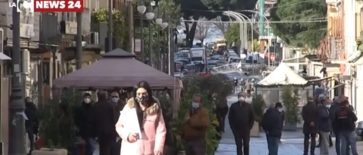 Nuovo Dpcm per Natale, parlano i cittadini: «Rispettiamo le regole». Il video