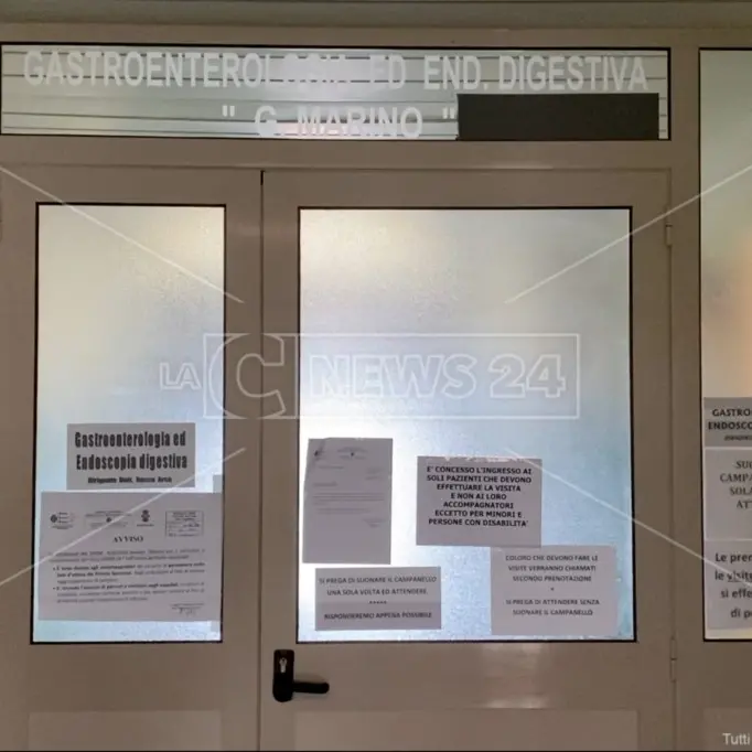 Ospedale di Locri, macchine guaste e il reparto di Gastroenterologia chiude