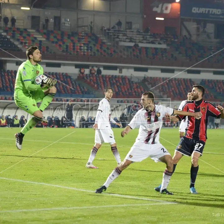 Cosenza-Salernitana, respinto il ricorso per l'ammonizione di Ba