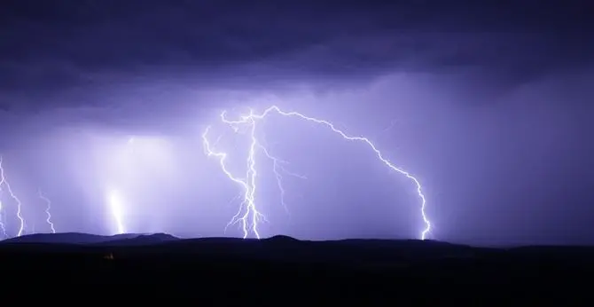 Maltempo Calabria, diramata allerta arancione: attesi venti di burrasca e mareggiate