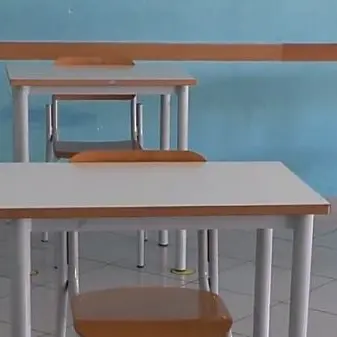 Cosenza, le scuole riaprono ma degli infermieri promessi nessuna traccia