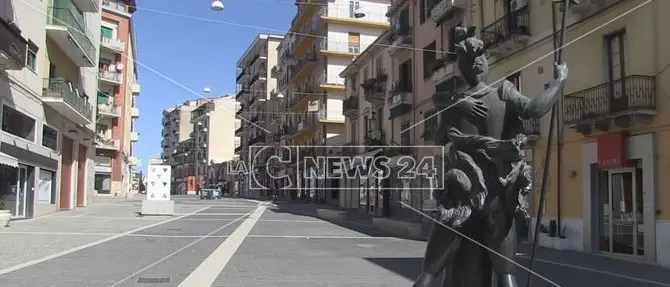 Cosenza, stop a bici e monopattini nell'area del Museo all'aperto. Novità anche per le Ztl