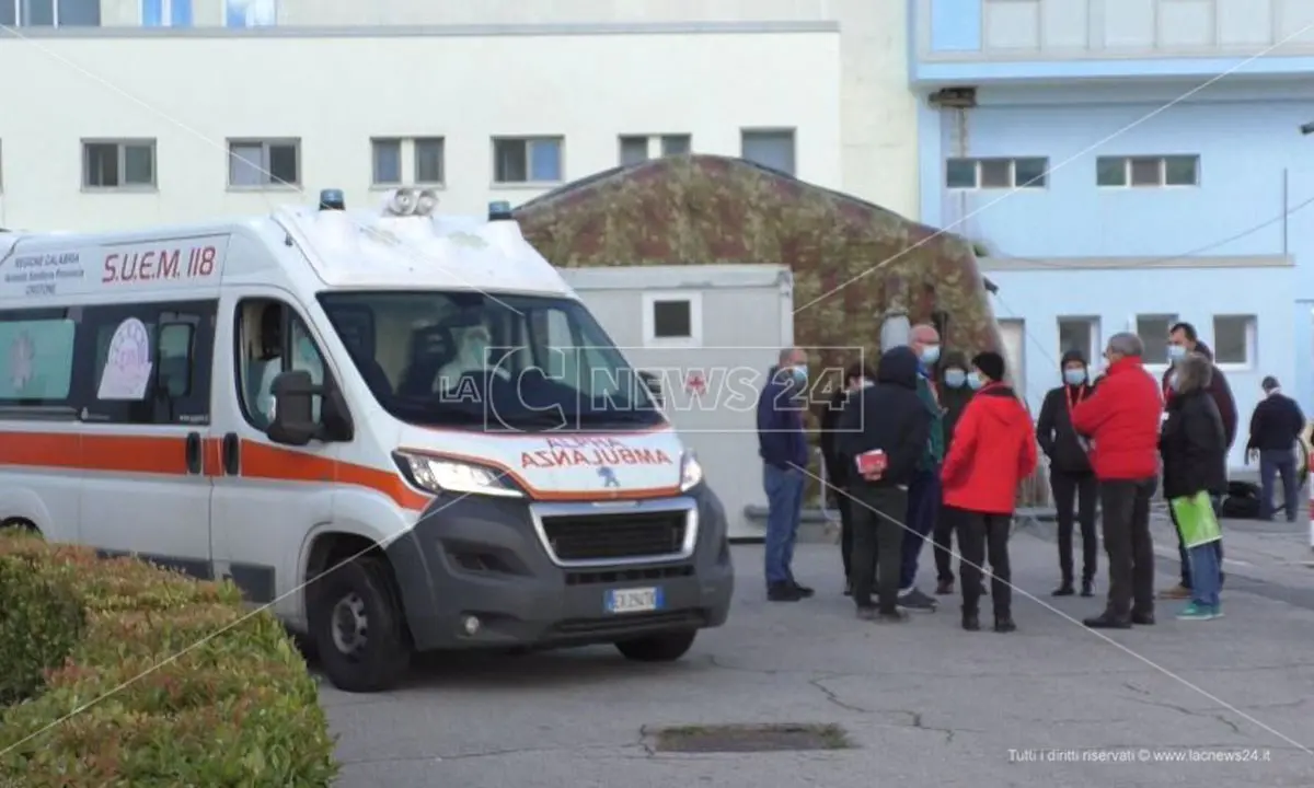 Crotone, grazie ad Emergency 31 posti letto in più nel secondo reparto Covid