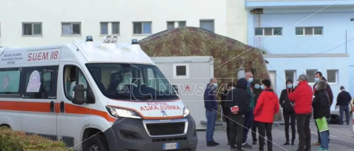 Crotone, grazie ad Emergency 31 posti letto in più nel secondo reparto Covid