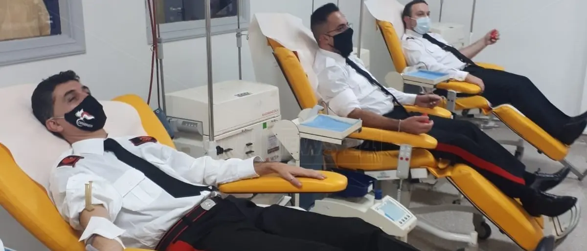Cosenza, carabinieri guariti dal Covid donano il loro plasma