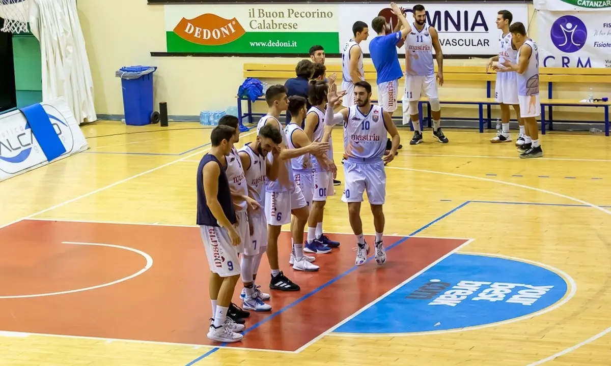 Basket Serie B, nulla da fare per la Mastria Catanzaro: seconda sconfitta consecutiva