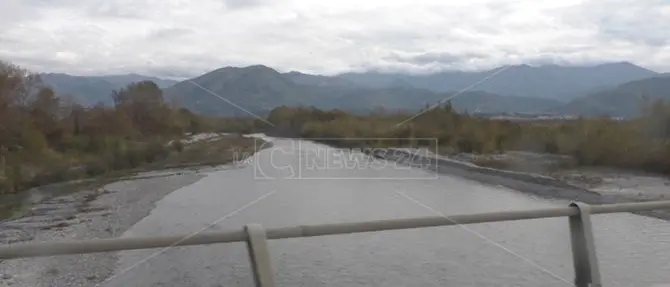 Scalea, agronomo denuncia: «Fiume Lao a rischio per via del degrado dei canali»