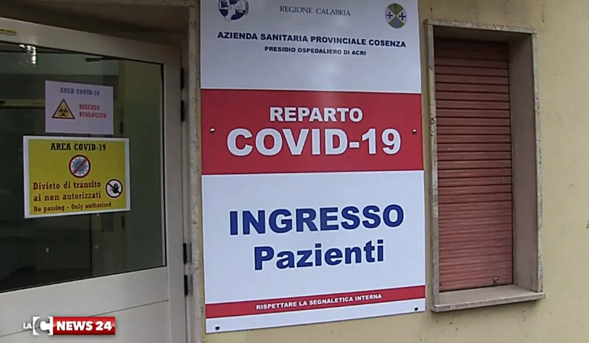 Ospedale di Acri, attivato il reparto Covid: al via i primi trasferimenti da Cosenza