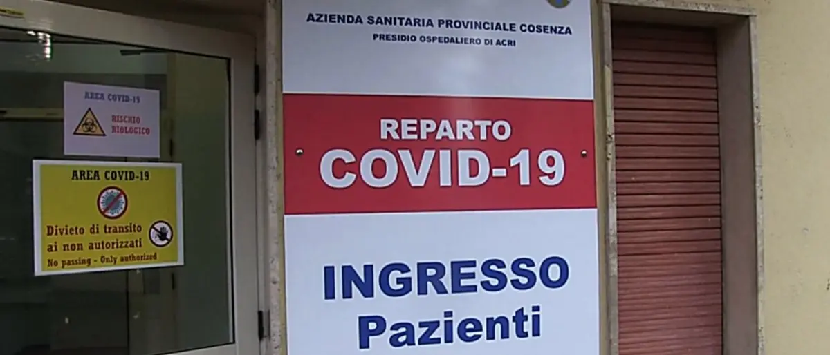 Ospedale di Acri, attivato il reparto Covid: al via i primi trasferimenti da Cosenza