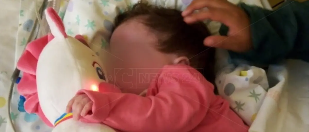 Mamma e nonna diventano infermiere per assistere a casa la piccola Jacqueline