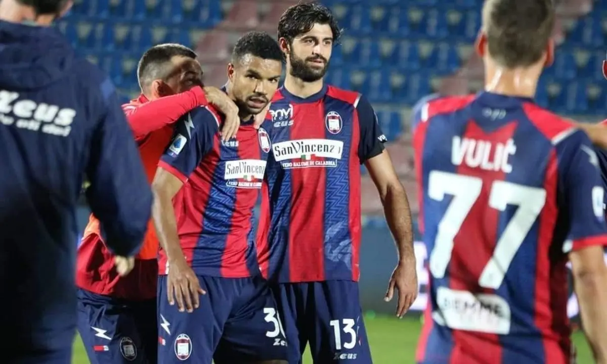 Serie A, Messias scatenato allo Scida: il Crotone batte 4-1 lo Spezia