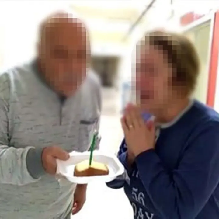 Catanzaro, 41 anni di matrimonio nel reparto Covid: la festa la organizzano gli infermieri