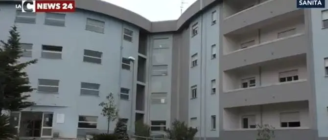 Ospedale Castrovillari, chiuso da oggi l'ambulatorio di gastroenterologia