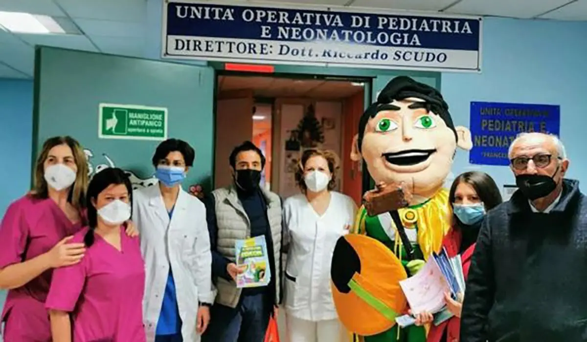 Castrovillari: libri, fumetti e matite colorate in dono per i bambini di Pediatria