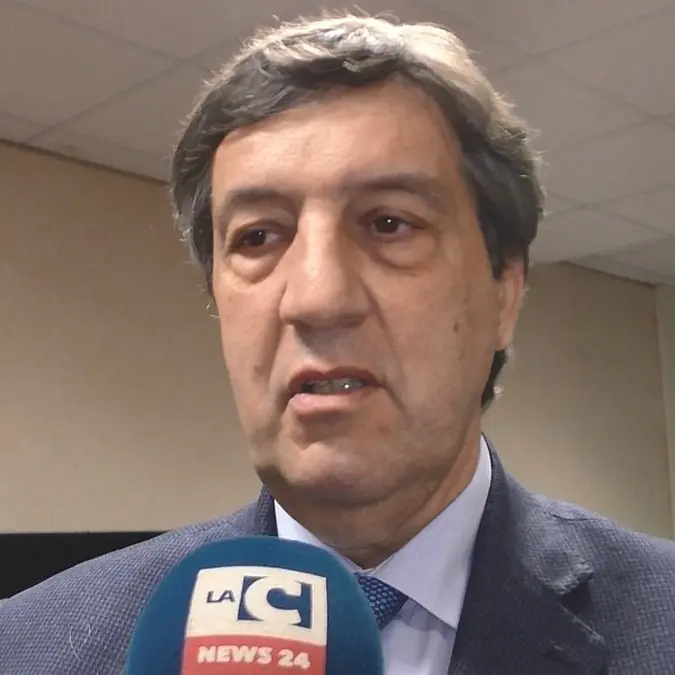 Le accuse a Claudio Parente: 37mila euro agli “amici” assunti per un lavoro mai svolto