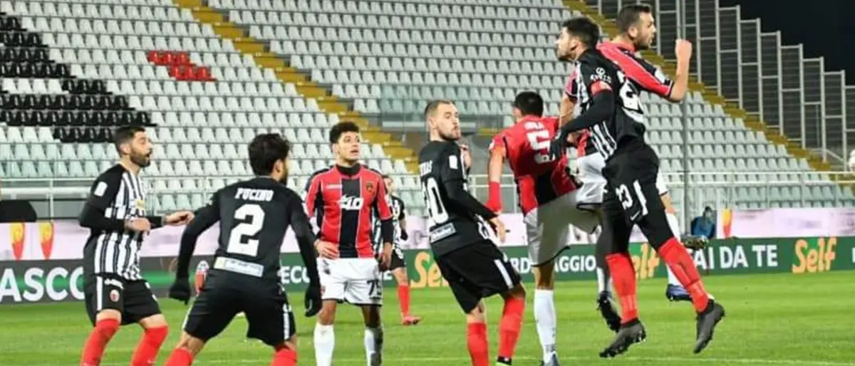 Serie B, un Cosenza strepitoso vince 3-0 ad Ascoli