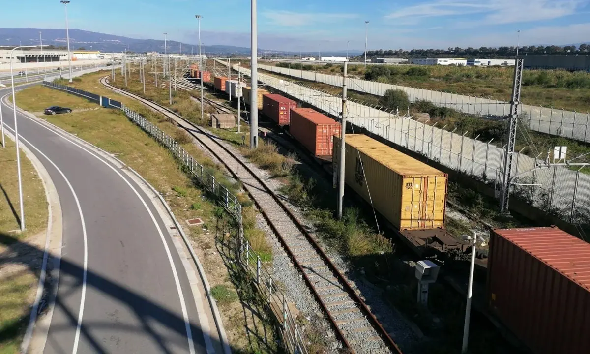 Porto Gioia Tauro, arriva il primo treno merci al gateway ferroviario