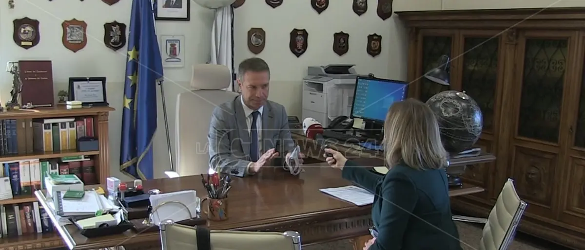 Nuovo ospedale Vibo, Procura e Gdf fermano una «sciagura annunciata»