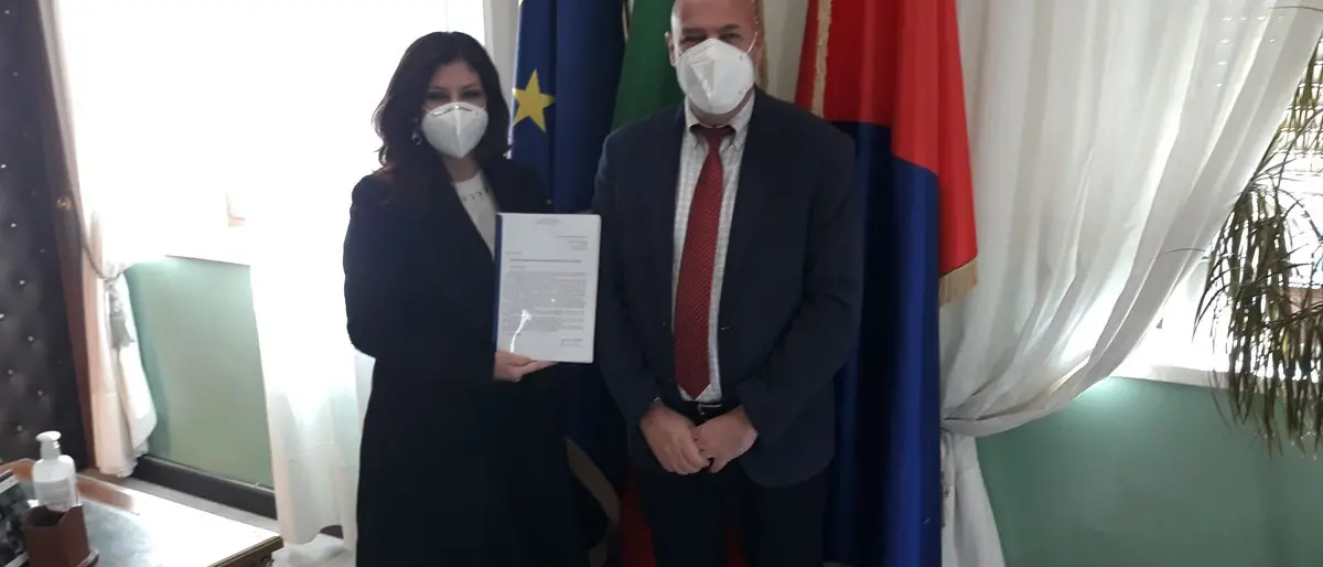 Coronavirus Crotone, 2100 firme al sindaco per sospendere lezioni in presenza