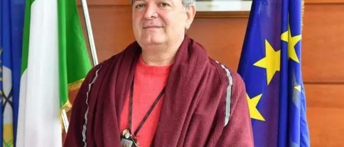 Il vero pacco di Natale per la Calabria è Nino Spirlì