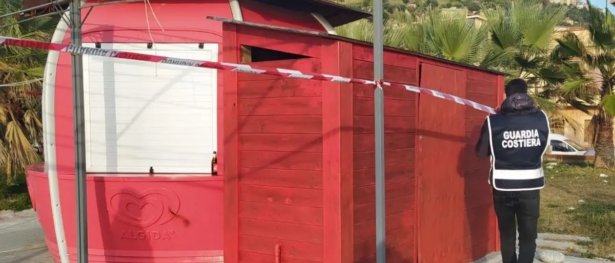 Nicotera, sequestrato lido abusivo: occupava l'area con concessione scaduta