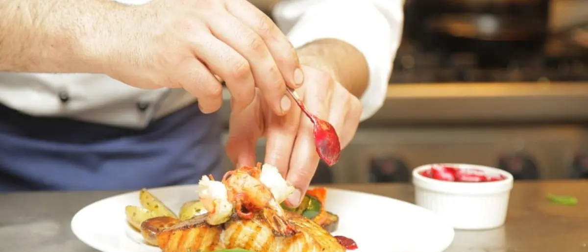 Cibo e solidarietà, dall’istituto alberghiero di Vibo pasti alle famiglie in difficoltà