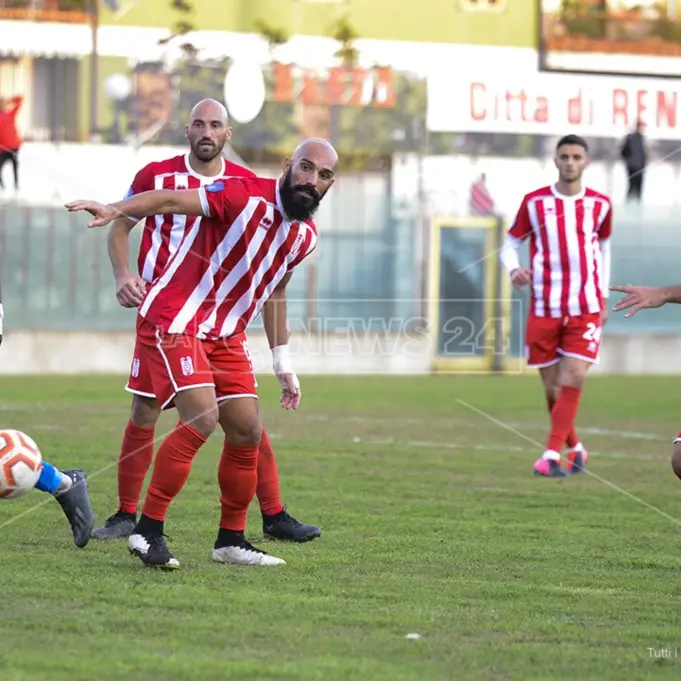 Serie D, spicca il derby Rende-Roccella: chi si ferma è perduto