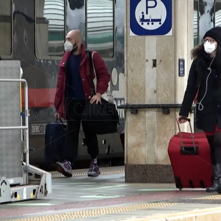 Lamezia, il Covid frena i rientri in Calabria ma mancano i controlli in stazione