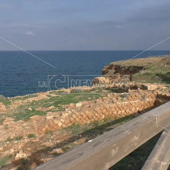 Crotone, frane a Capo Colonna: resti archeologici a rischio