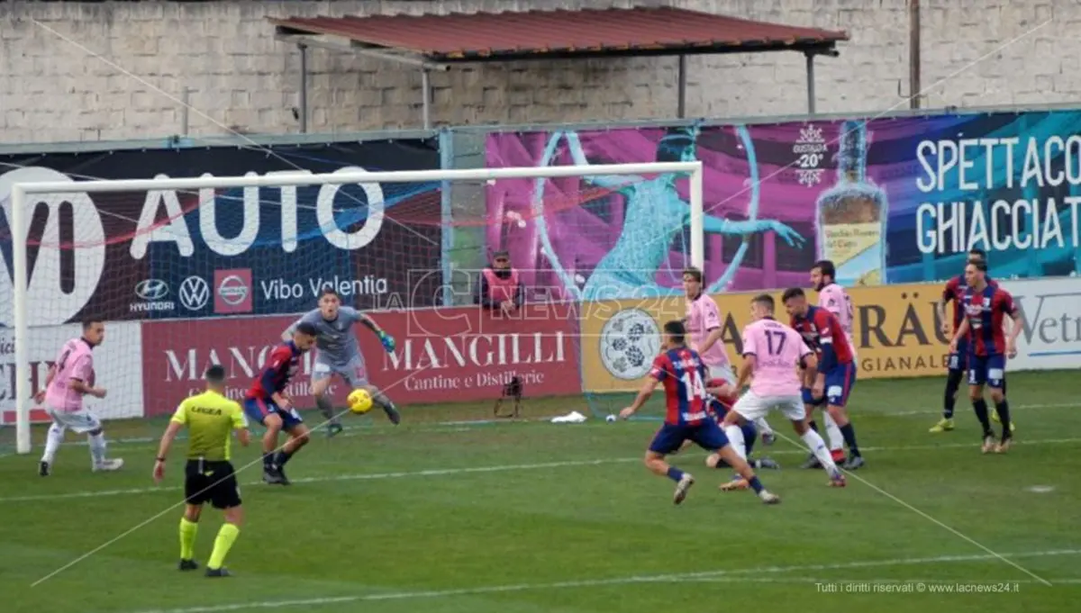 Lega Pro, la Vibonese pareggia in casa contro il Palermo