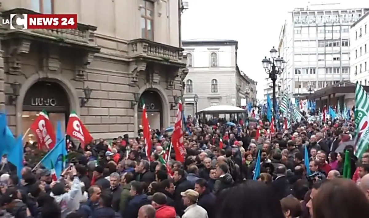 Lsu, via libera alla proroga dei contratti per i lavoratori calabresi