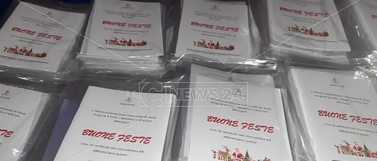 Libri e pagine da colorare, il regalo del Comune di Rose per tutti i bambini