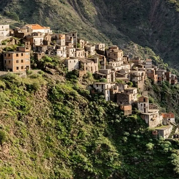 Bando borghi: tra progetti copiati ed esclusioni eccellenti arriva anche il duello per gli ultimi euro
