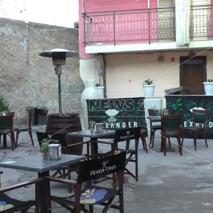 Crotone, inaugura locale in piena pandemia: «Un gesto d’amore e di speranza»