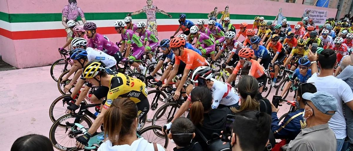 Un anno di sport in Calabria: dal Giro d’Italia ai trionfi nel calcio e nei motori