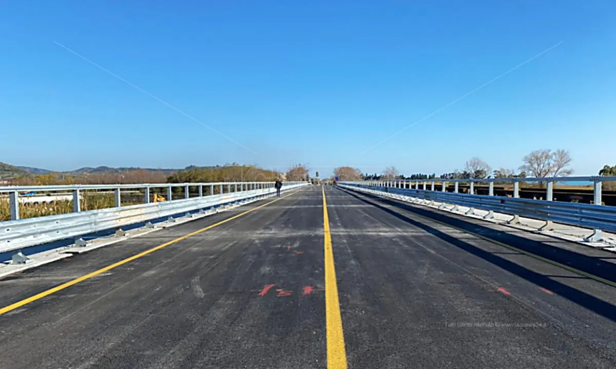 Il ponte Allaro nella Locride riapre a cinque anni dal crollo: il video