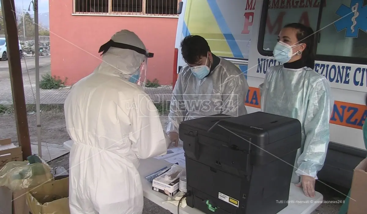 Cosenza, il 27 dicembre primi vaccini anti-Covid a 80 volontari tra il personale sanitario