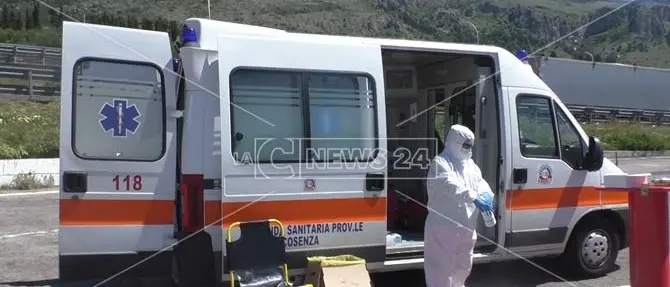 Anziano di Trebisacce morto dopo lunga attesa in ambulanza, la Cgil: «Si faccia luce»