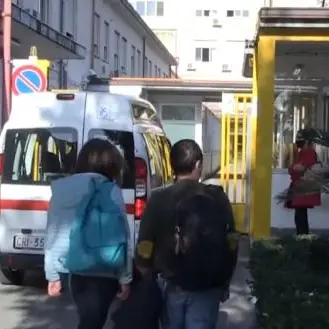 Ospedale di Vibo, positivi al Covid tre sanitari in servizio al pronto soccorso