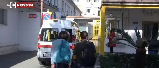 Ospedale di Vibo, positivi al Covid tre sanitari in servizio al pronto soccorso