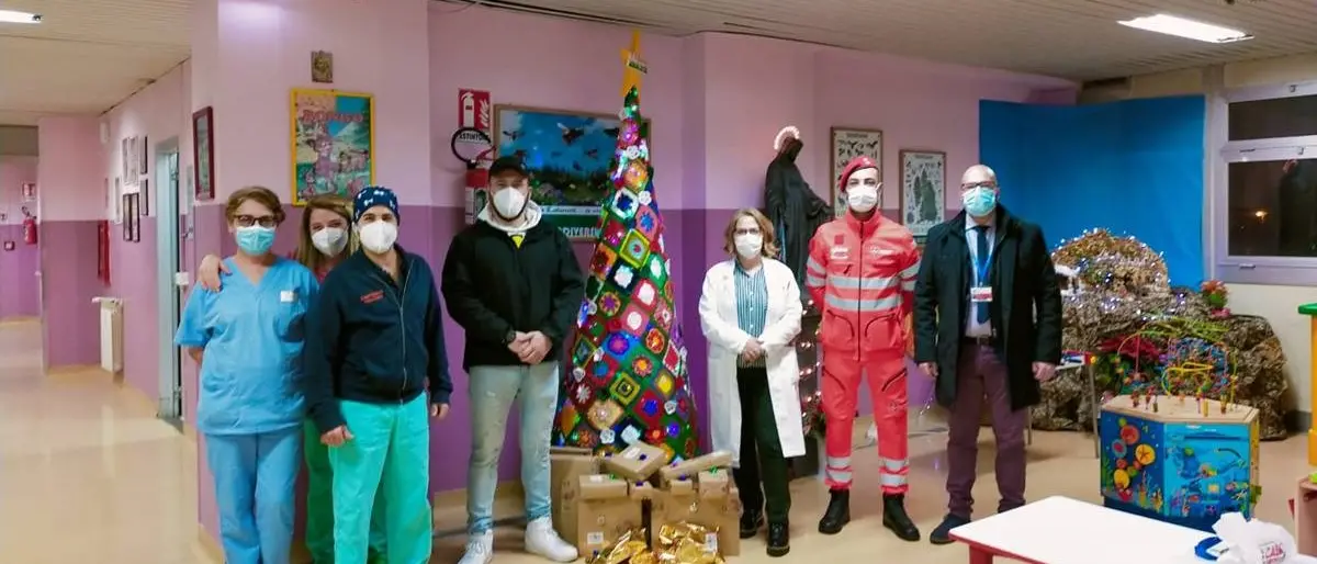 Lamezia, in Pediatria i doni li porta il Corpo di Soccorso dell’Ordine di Malta