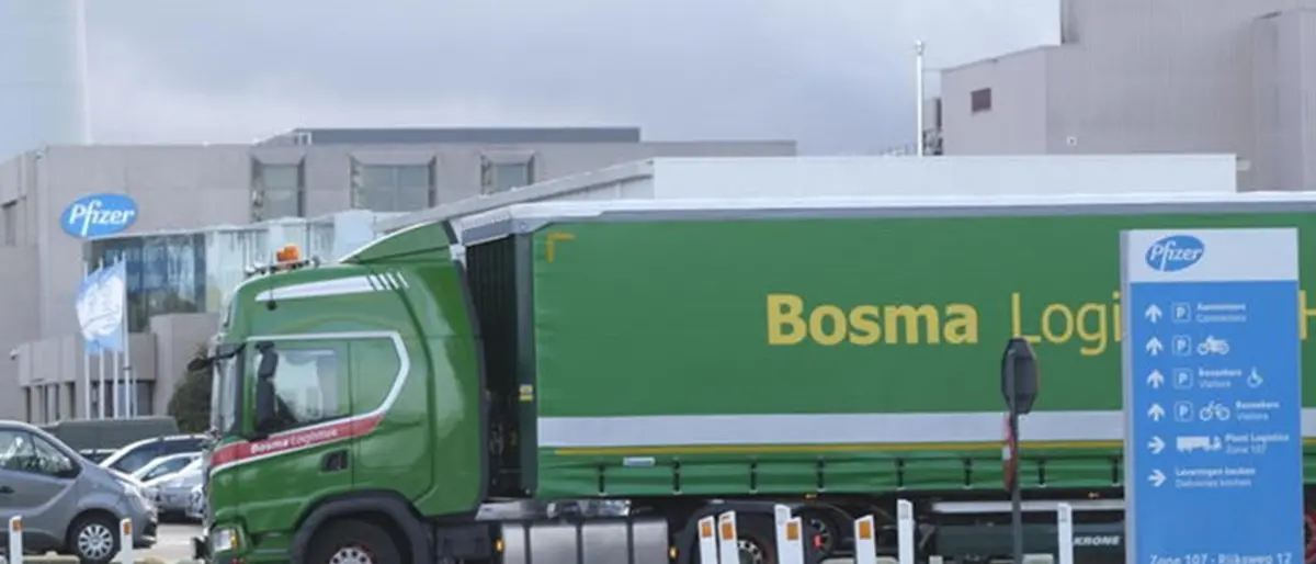 Vaccino Pzifer partito per l'Italia, Arcuri: «Altre 450mila dosi dal 28»